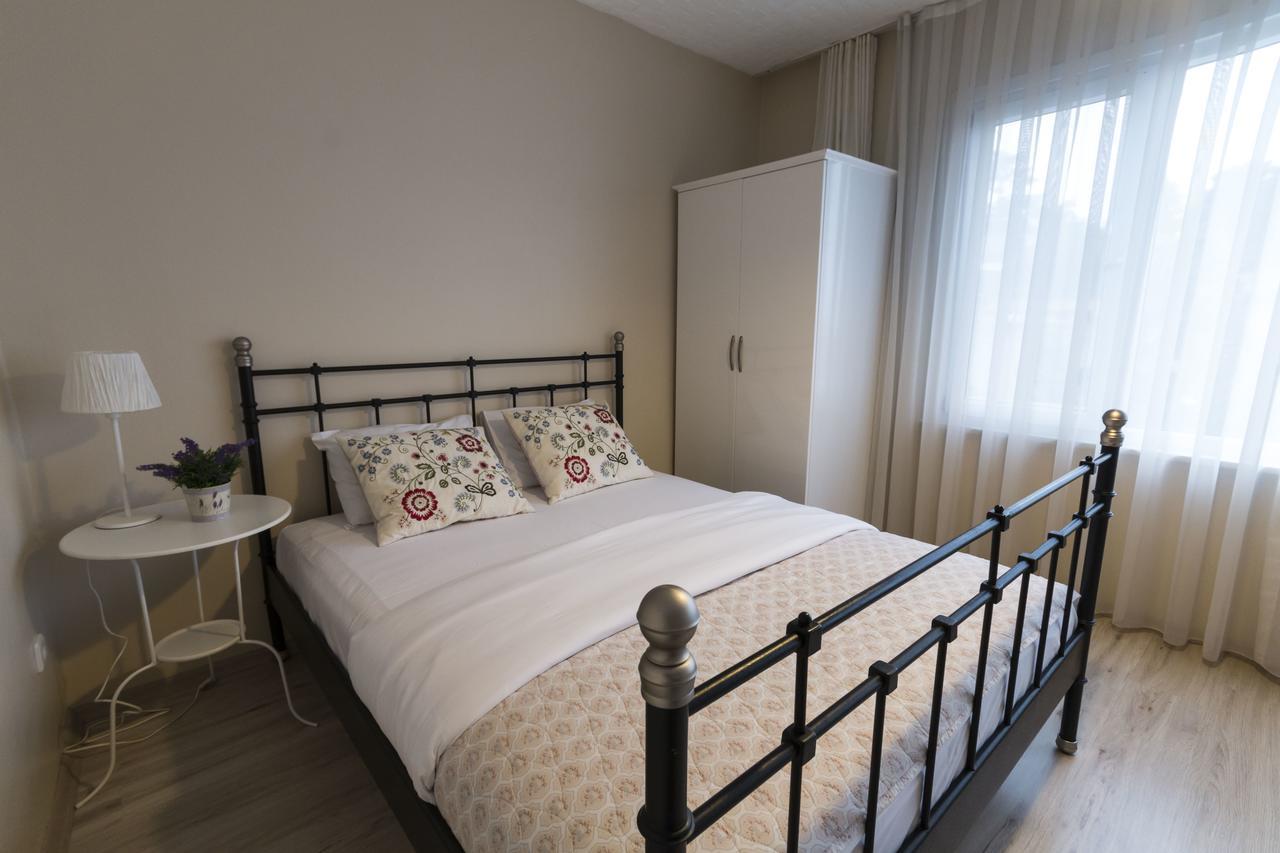 Karadağ Apart Hotel Adalar Bagian luar foto